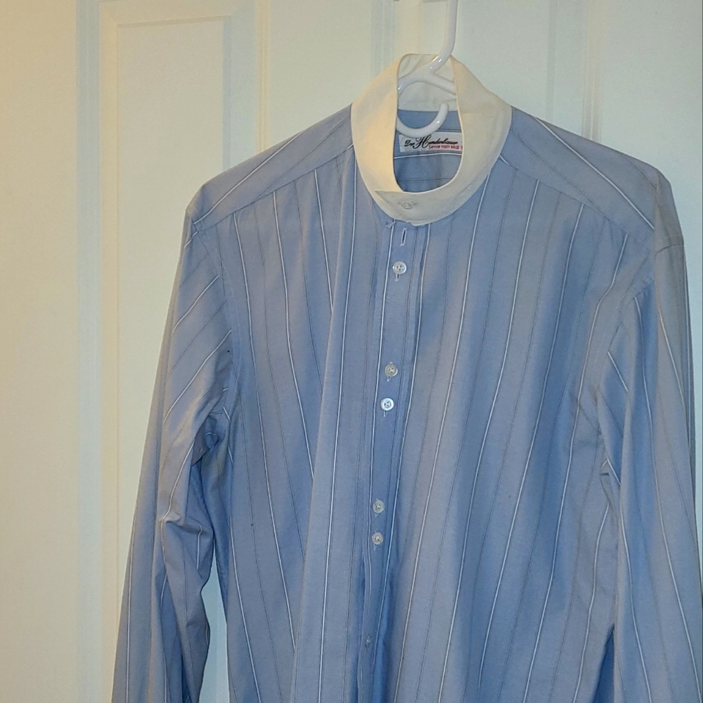 Taylor Made Men's Dress Shirt.